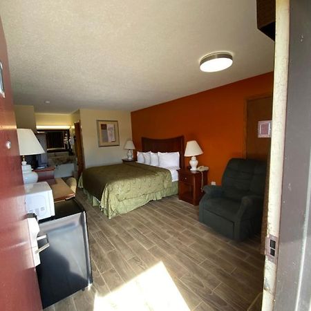 Budget Host Inn - Baxley Екстериор снимка