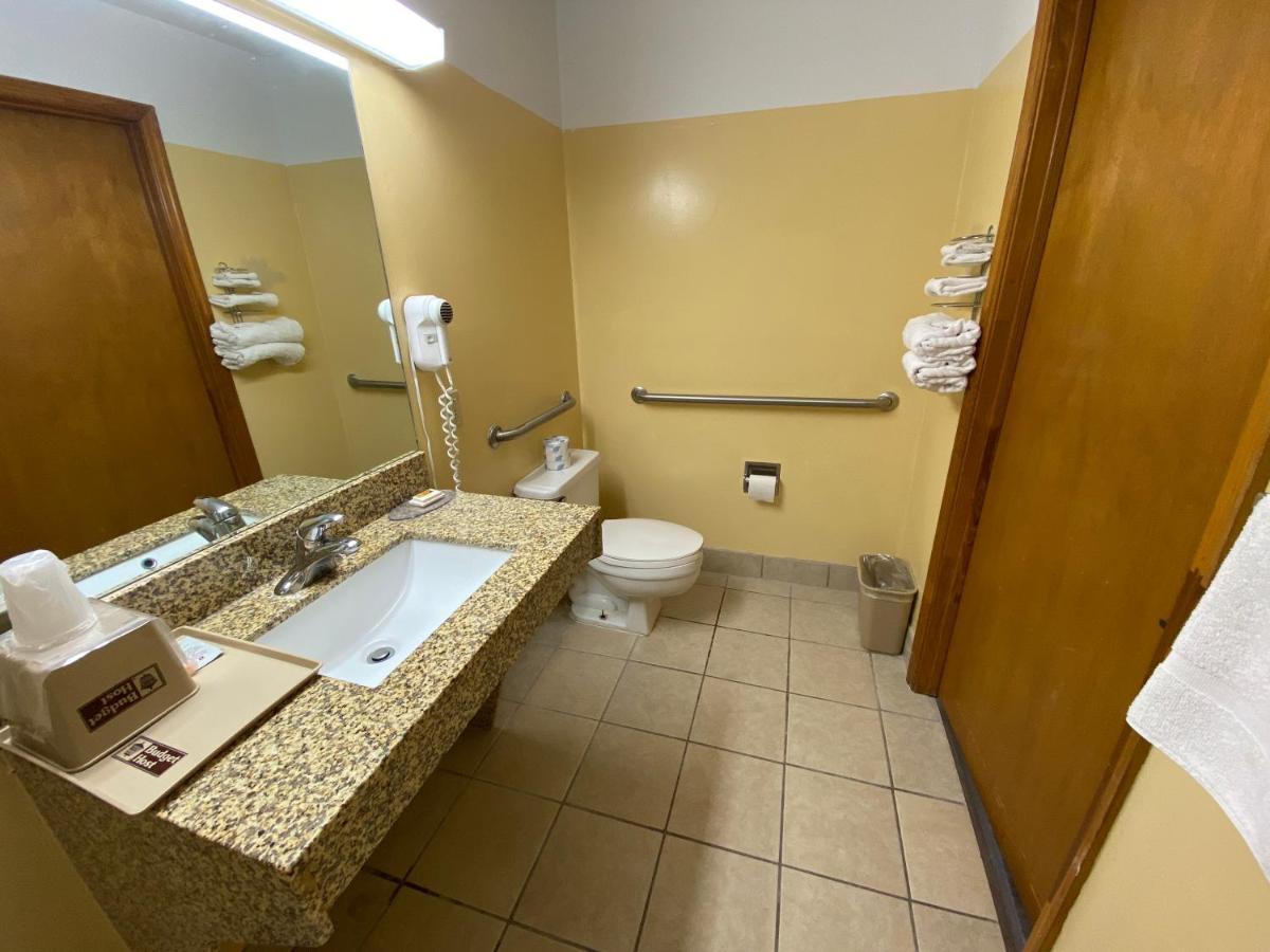 Budget Host Inn - Baxley Екстериор снимка